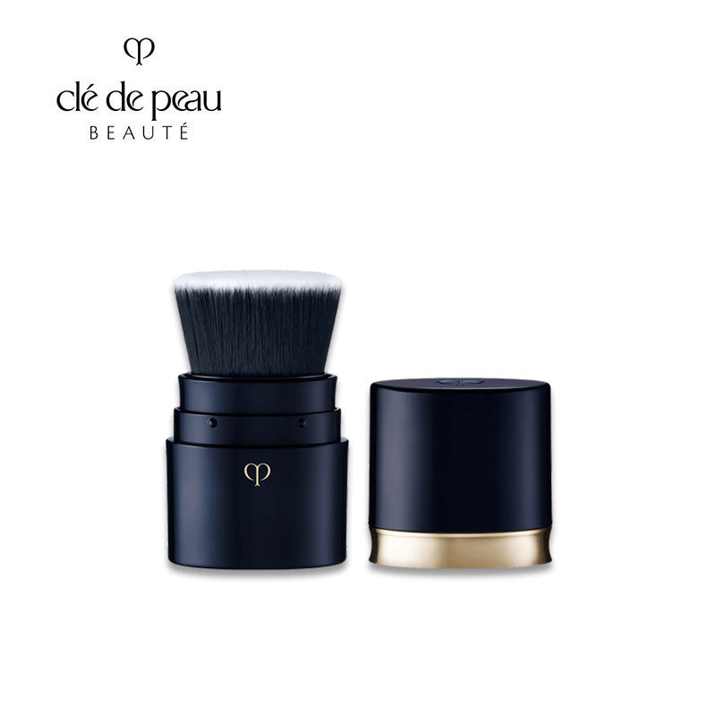 CLÉ DE PEAU BEAUTÉ Portable Foundation Brush
