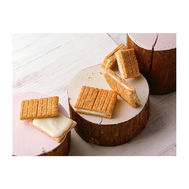 SUGAR BUTTER SAND TREE Sandwich Cookies (14 pcs)