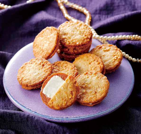 MILK BATON The Nut Cookies & White Chocolate