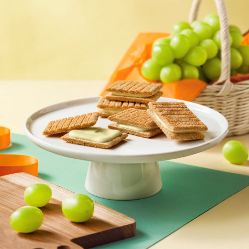 SUGAR BUTTER TREE Shine Muscat Grape & Original Cream Sandwich Cookies (12 Pieces)