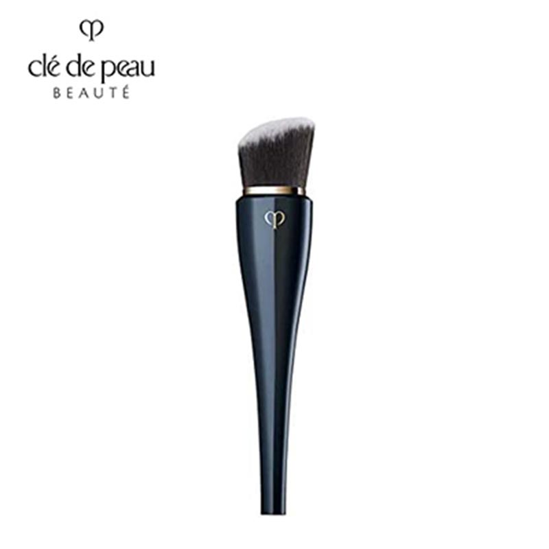 CLÉ DE PEAU BEAUTÉ Foundation Brush