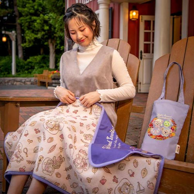 DISNEY Duffy & Friends Falls Sound Invitations Blanket