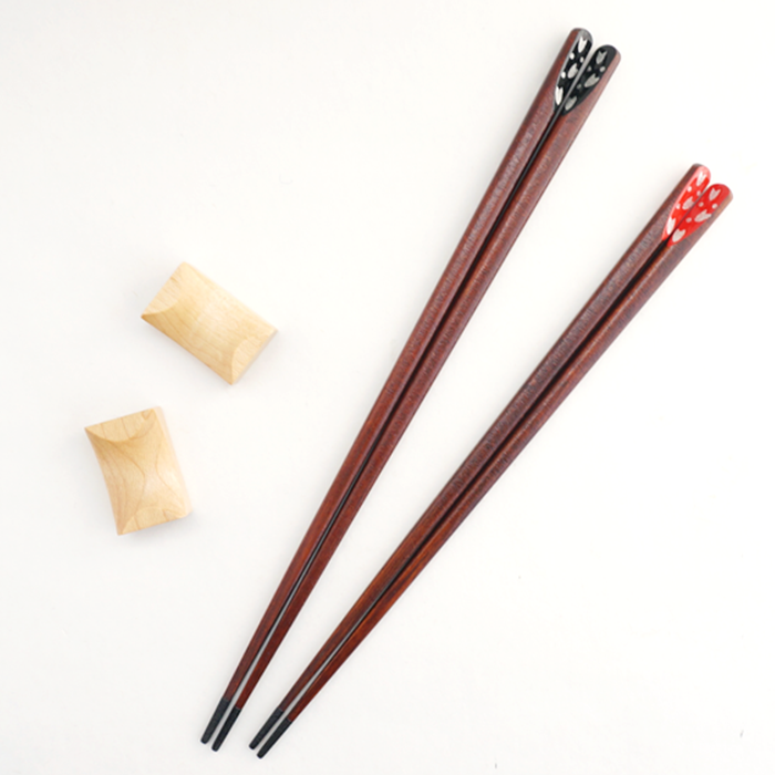 HYOZAEMON Hokusai Sakura Wood Couples' Chopsticks Set In Paulownia Box